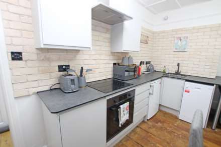 South Cliff Avenue, Eastbourne, BN20 7AH, Image 10