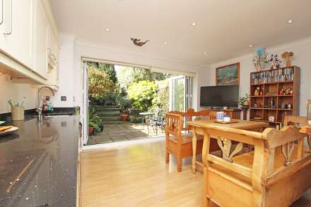 Fairfield Road, Eastbourne, BN20 7LX, Image 3