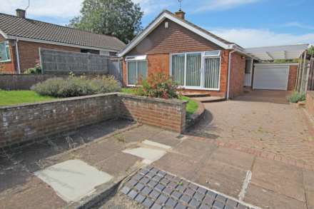 3 Bedroom Detached Bungalow, Claxton Close, Eastbourne, BN21 2RT