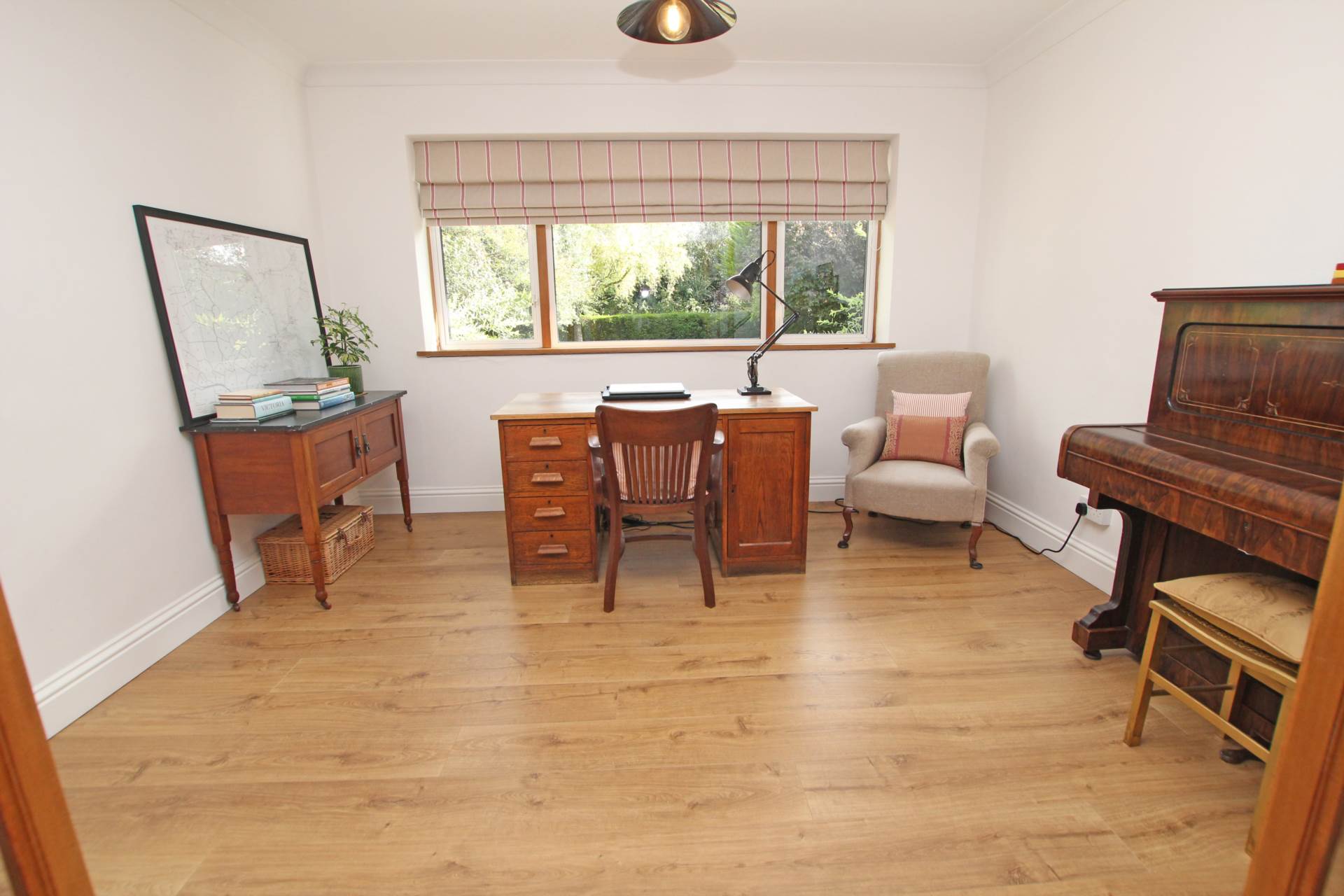 Old Camp Road, Eastbourne, BN20 8DH, Image 4