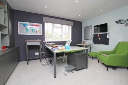 Rectory Close, Eastbourne, BN20 8AQ, Image 20