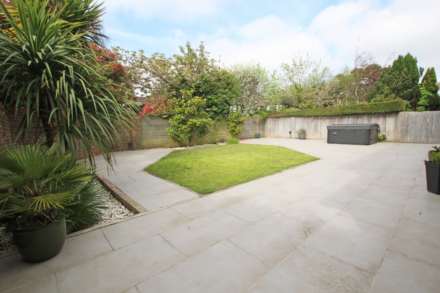 Rectory Close, Eastbourne, BN20 8AQ, Image 24