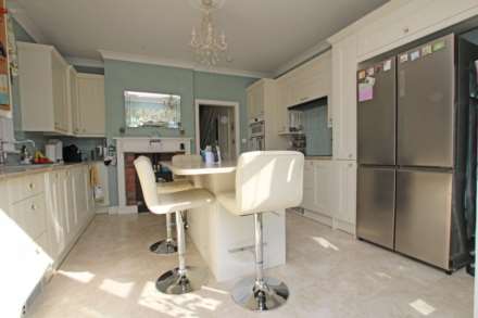 Annington Road, Roselands Eastbourne, BN22 8NG, Image 11