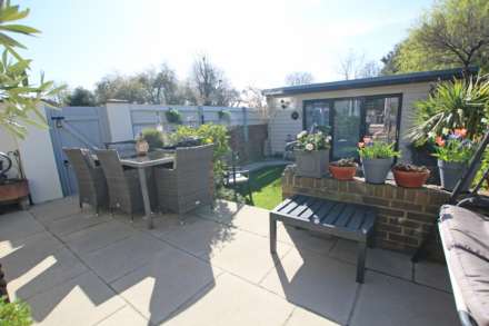Annington Road, Roselands Eastbourne, BN22 8NG, Image 17