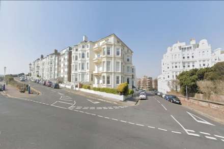 2 Bedroom Flat, South Cliff, Eastbourne, BN20 7AE