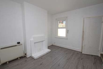 Sidley Road, Eastbourne, BN22 7JN, Image 4