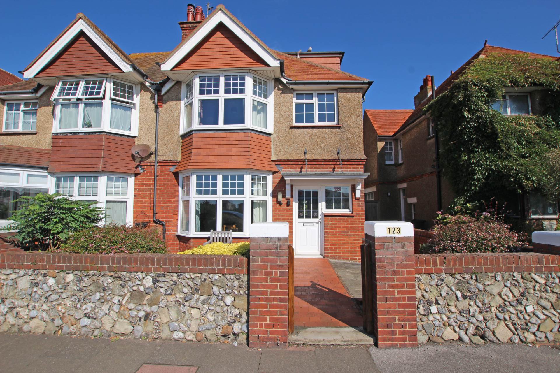 Royal Parade, Eastbourne, BN22 7JY, Image 17