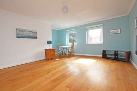 Carew Road, Eastbourne, BN21 2JL, Image 14