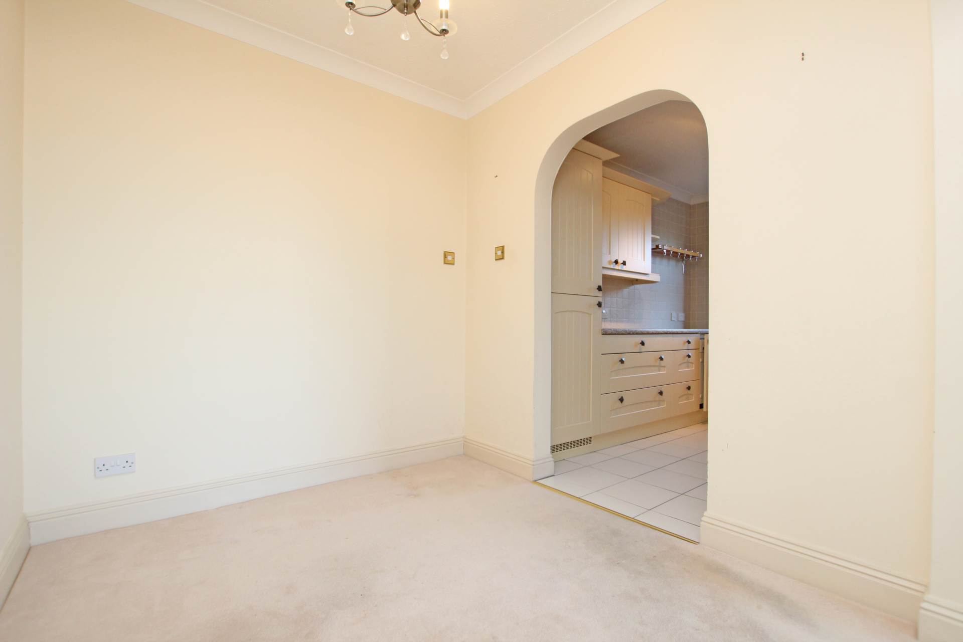 St Johns Road, Eastbourne, BN20 7NB, Image 15