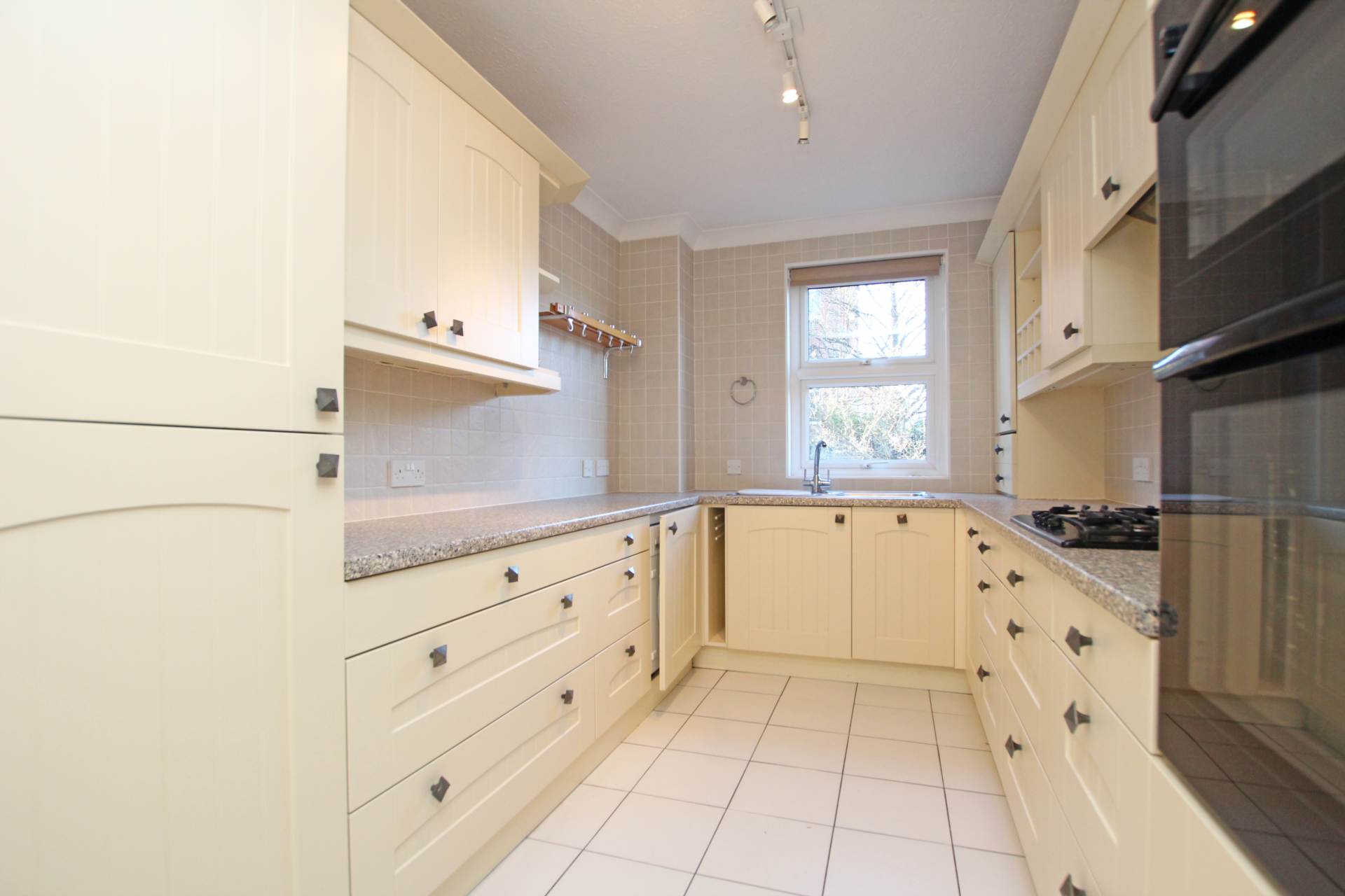 St Johns Road, Eastbourne, BN20 7NB, Image 3