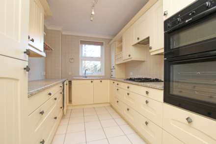 St Johns Road, Eastbourne, BN20 7NB, Image 12