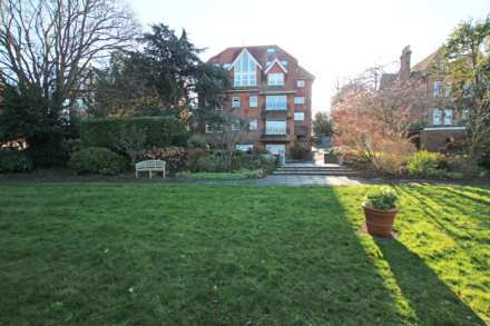 St Johns Road, Eastbourne, BN20 7NB, Image 16