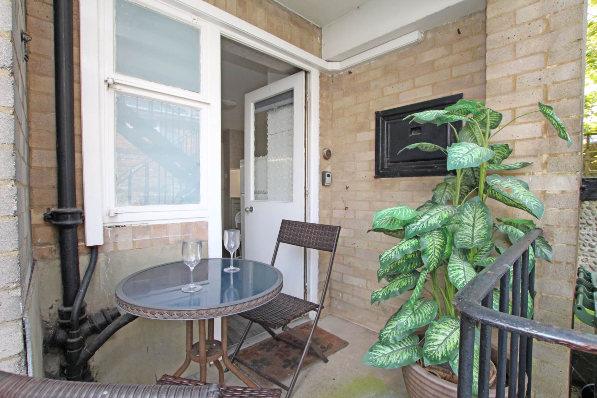 South Street, Eastbourne, BN21 4LD, Image 16