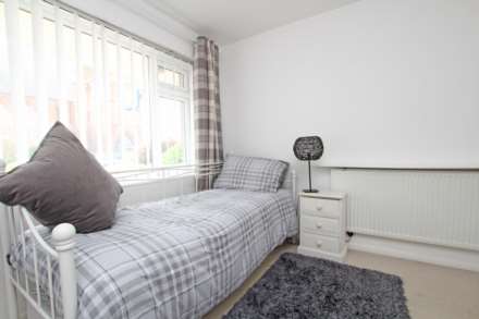 South Street, Eastbourne, BN21 4LD, Image 13