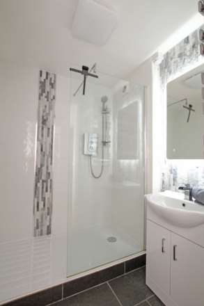 South Street, Eastbourne, BN21 4LD, Image 14