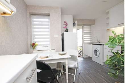 South Street, Eastbourne, BN21 4LD, Image 4