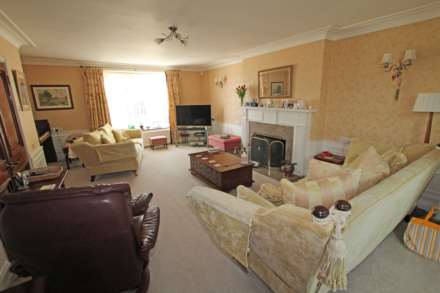 Compton Drive, Eastbourne, BN20 8BX, Image 16