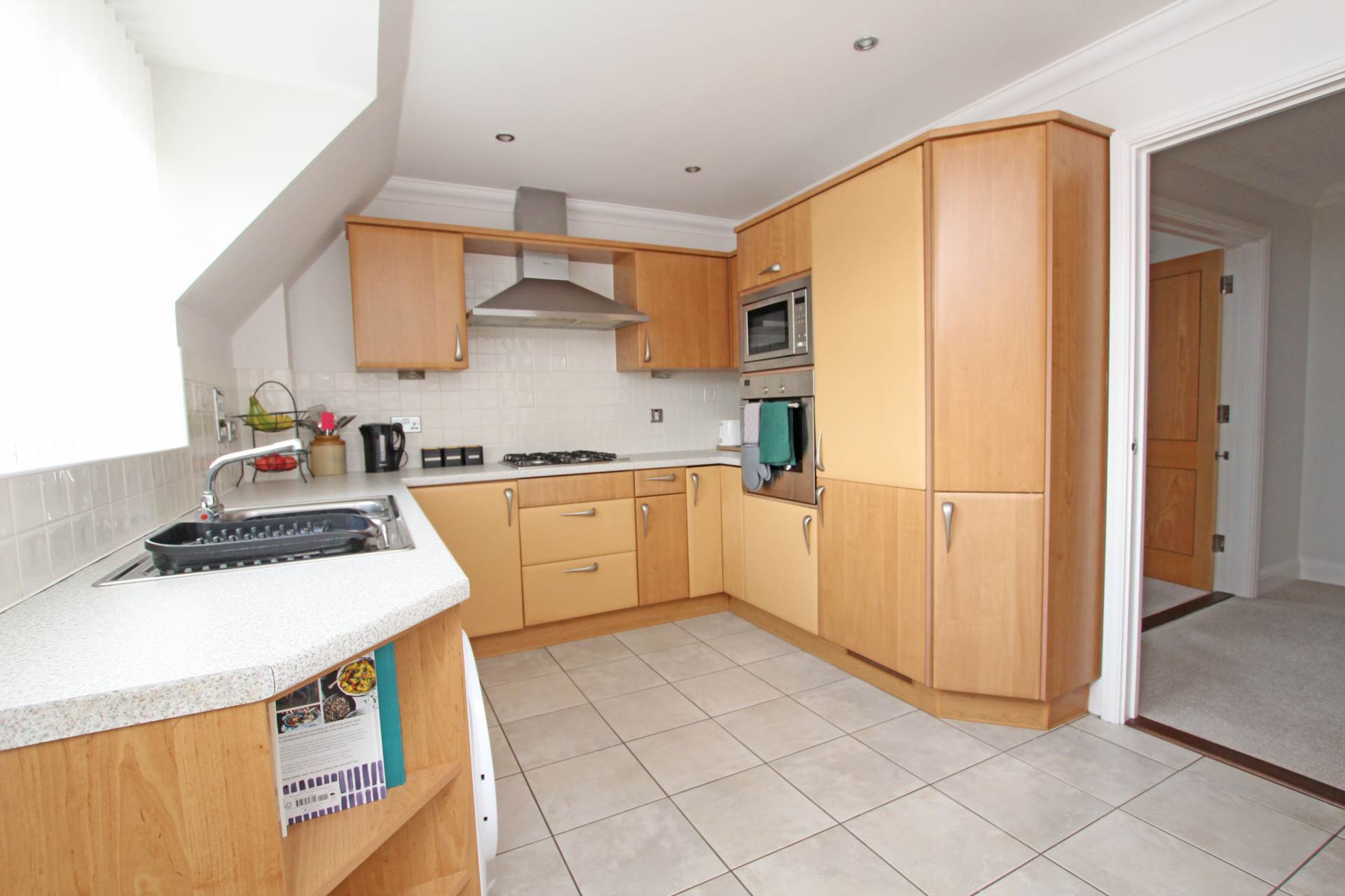 Silverdale Road, Eastbourne, BN20 7EY, Image 6