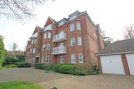 2 Bedroom Flat, Silverdale Road, Eastbourne, BN20 7EY