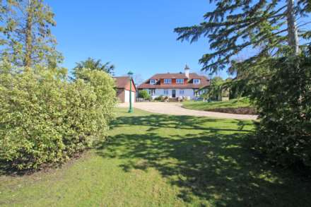 4 Bedroom Detached, Off Huggetts Lane, Eastbourne, BN22 0LJ