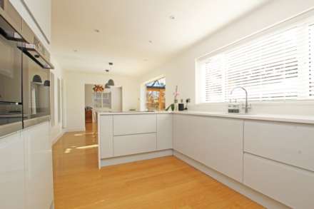 Cranborne Avenue, Eastbourne, BN20 7TT, Image 5