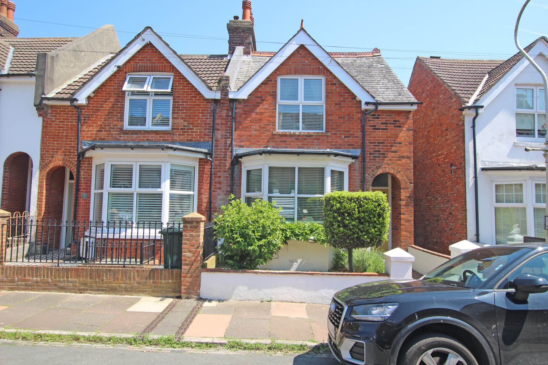 Hurst Road, Eastbourne, BN21 2PW, Image 1