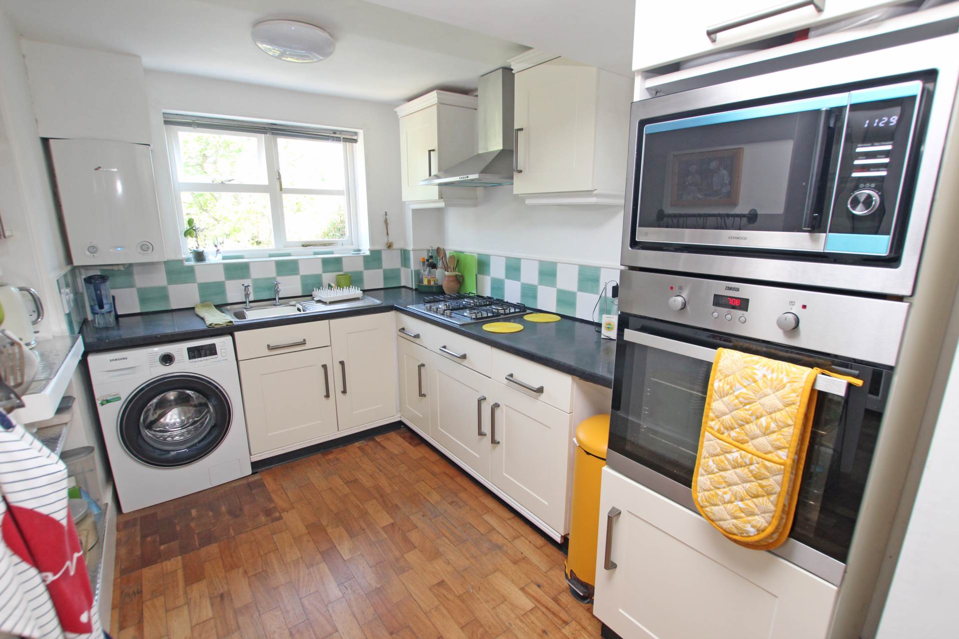 Hurst Road, Eastbourne, BN21 2PW, Image 11