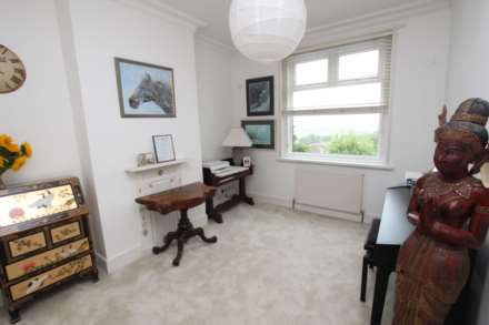 Hurst Road, Eastbourne, BN21 2PW, Image 5