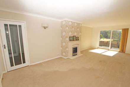 Upper Ratton Drive, Eastbourne, BN20 9DJ, Image 2