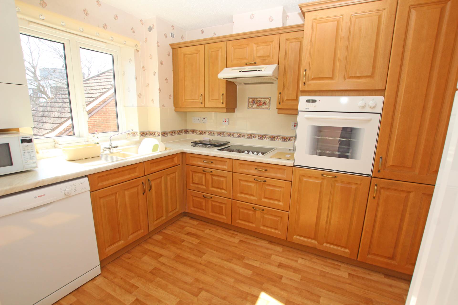 Southfields Road, Eastbourne, BN21 1BT, Image 3