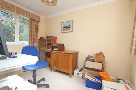 Rectory Close, Eastbourne, BN20 8AQ, Image 15