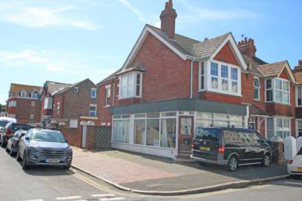 Latimer Road, Eastbourne, BN22 7BY