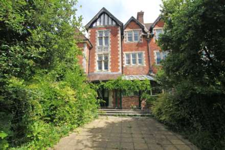 7 Bedroom Terrace, The Goffs, Eastbourne, BN21 1HD