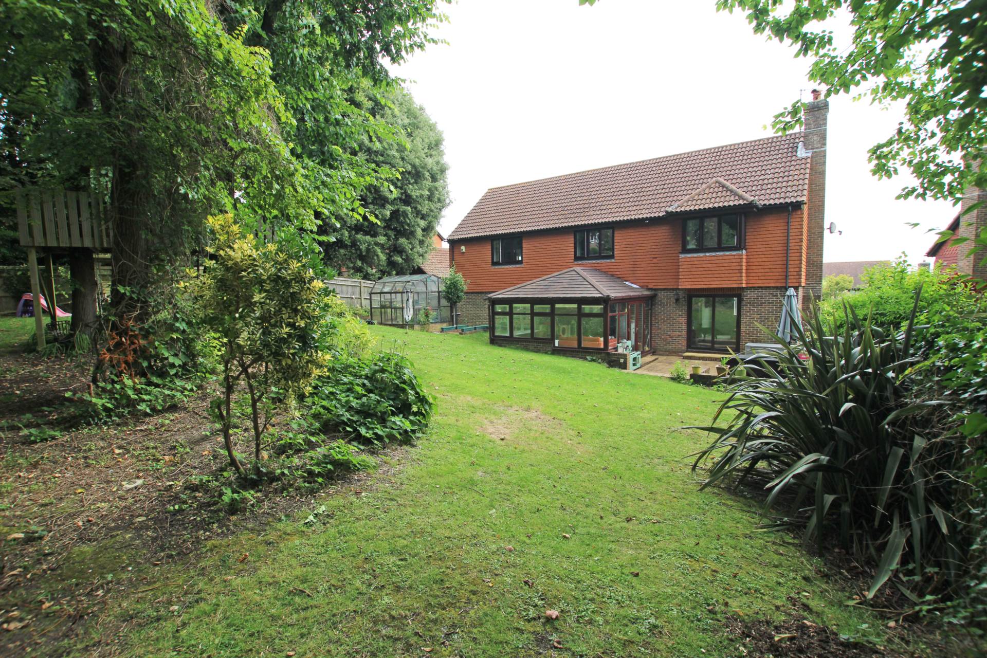 Saffrons Park, Eastbourne, BN20 7UX, Image 3