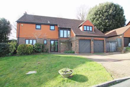 4 Bedroom Detached, Saffrons Park, Eastbourne, BN20 7UX