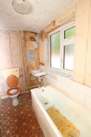 The Village, Meads, BN20 7RB, Image 10