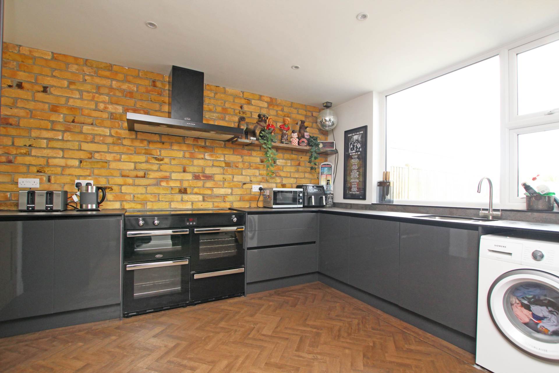 Ringwood Road, Eastbourne, BN22 8TB, Image 8