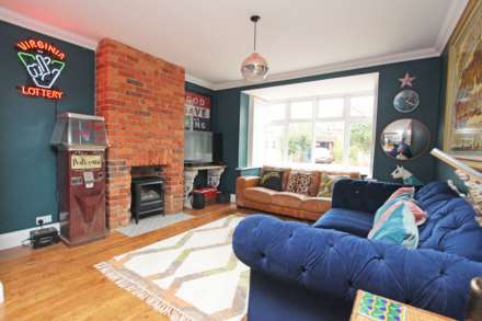 Ringwood Road, Eastbourne, BN22 8TB, Image 2