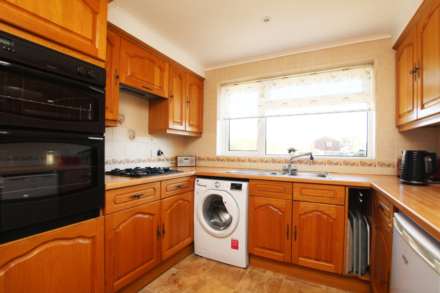 Tamarack Close, Eastbourne, BN22 0TR, Image 11