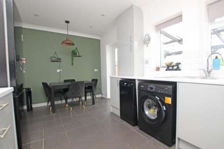 Pulborough Avenue, Eastbourne, BN22 9QX, Image 8