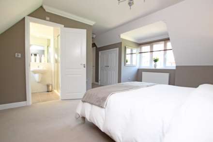 The Combe, Eastbourne, BN20 9DB, Image 35