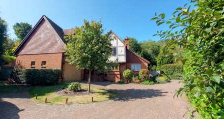 The Combe, Eastbourne, BN20 9DB, Image 43