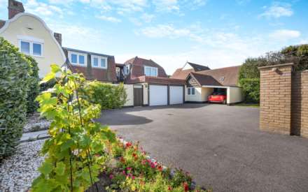 Seafield Road, Angmering, BN16 1NA, Image 12