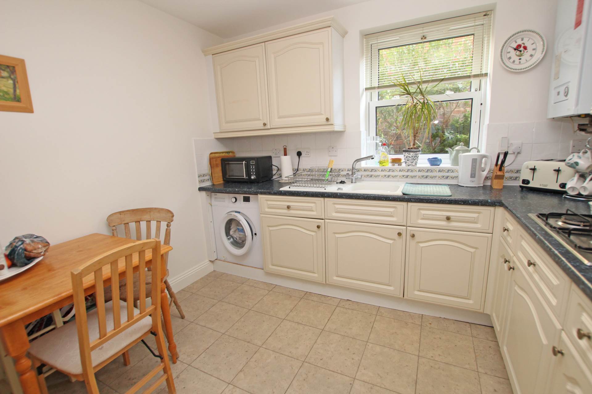 Granville Road, Eastbourne, BN20 7HH, Image 3