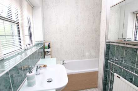 The Park Close, Eastbourne, BN20 8AG, Image 17