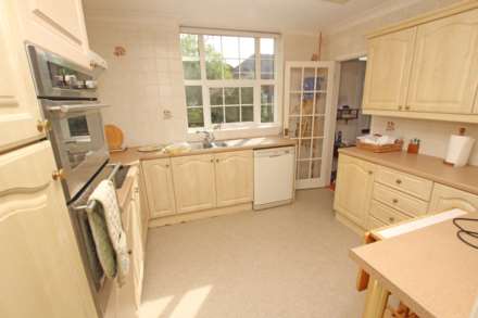 Beristede Close, Eastbourne, BN20 7EQ, Image 4