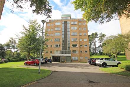 2 Bedroom Flat, Compton Place Road, Eastbourne, BN21 1EE