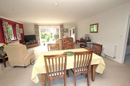 Decoy Drive, Eastbourne, BN22 9PP, Image 3