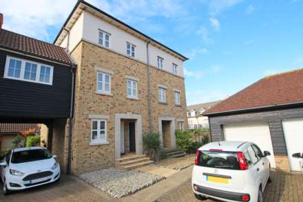4 Bedroom Town House, La Serena Place, Eastbourne, BN23 5AE