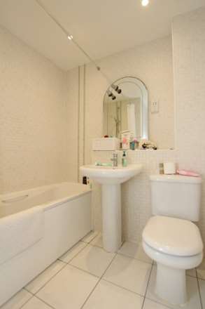 La Serena Place, Eastbourne, BN23 5AE, Image 10